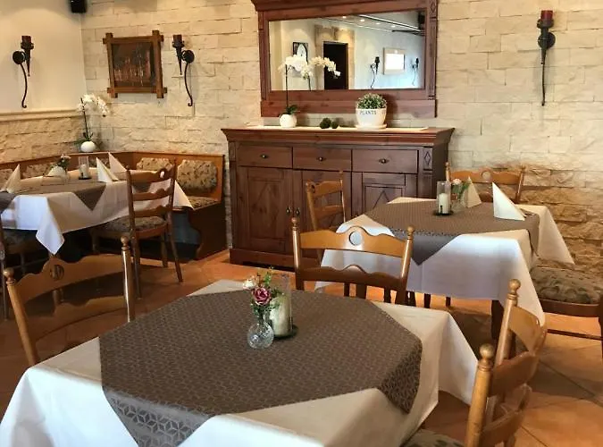 Zur Post - Restaurant בית הארחה 3*